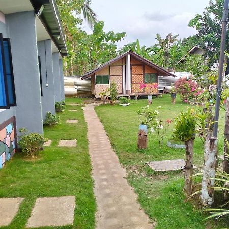 Junjals Backpackers Chalet Bohol Dış mekan fotoğraf